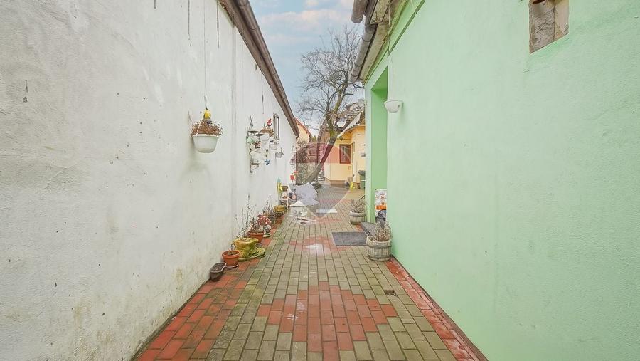 Duplex cu 3 camere cu Teren 302 Mp în Blumăna