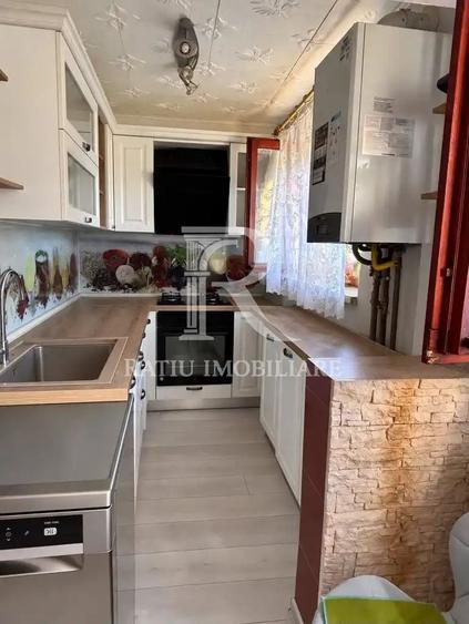 Casă individuală cu 3 camere cu Canalizare în Central