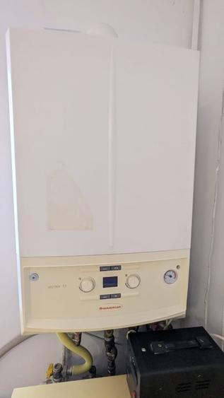 Apartament cu 3 camere semidecomandat în Mihai Bravu