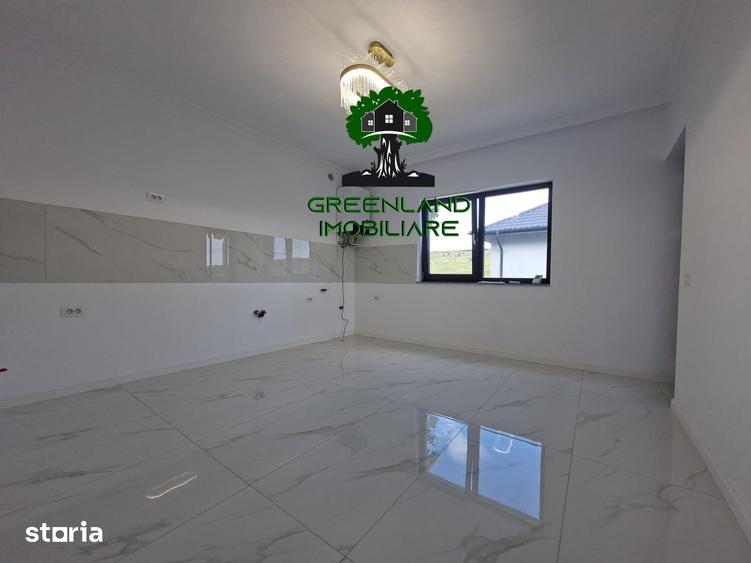 Casă cu 4 camere cu Teren 400 Mp în Rediu