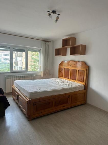 Apartament cu o camera de inchiriat Nufarul - 1