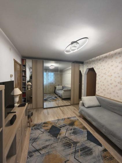 Apartament cu 2 camere semidecomandat în Progresul