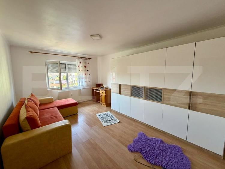 Apartament cu 2 camere decomandat, mobilat în Rogerius