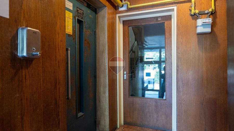 Garsonieră decomandată în Regina Elisabeta