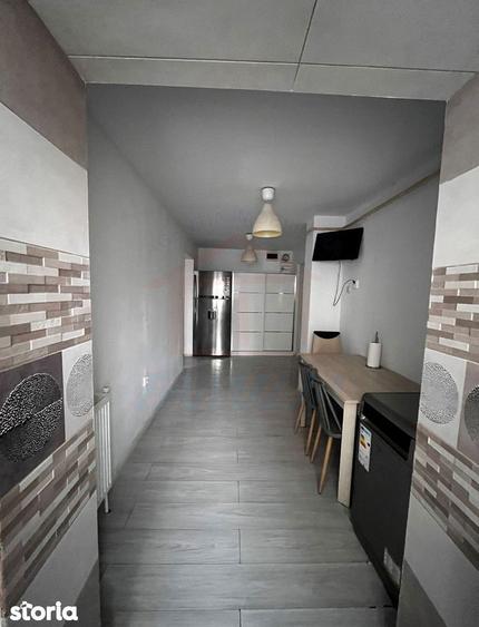 Apartament cu 2 camere în Micro 20