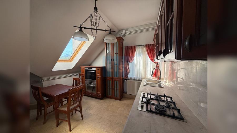 Apartament cu 5 camere semidecomandat în Andrei Mureșanu