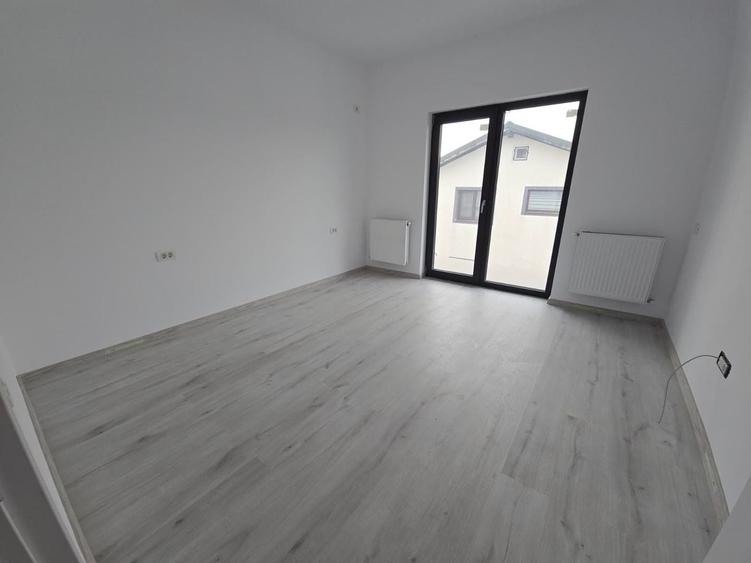 Vila la calcan | 4 Camere - 6