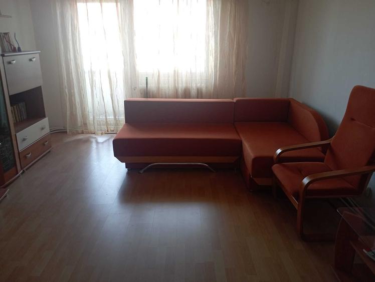 Apartament cu 3 camere decomandat în Dorobanți