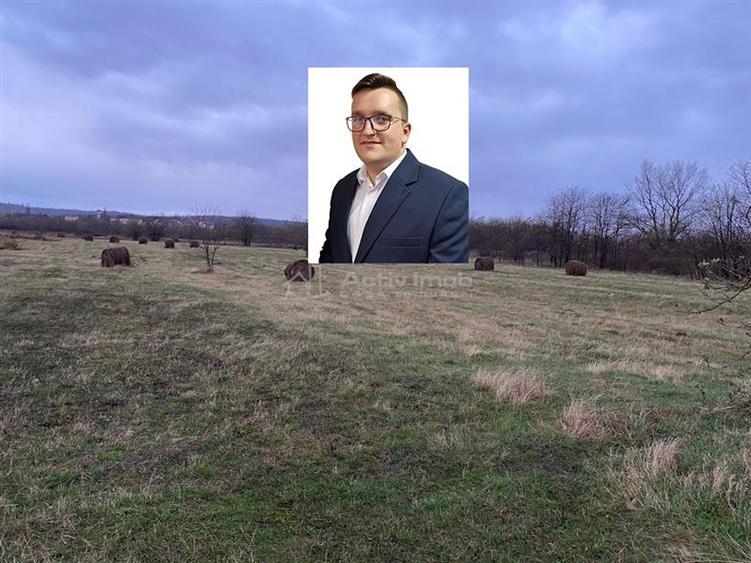 Teren Construcții extravilan de 5087 mp, în Sud-Vest
