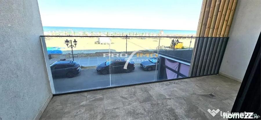 Apartament cu 3 camere decomandat în Mamaia