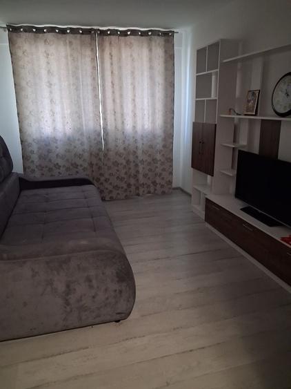 Apartament cu 2 camere decomandat în Micro 39
