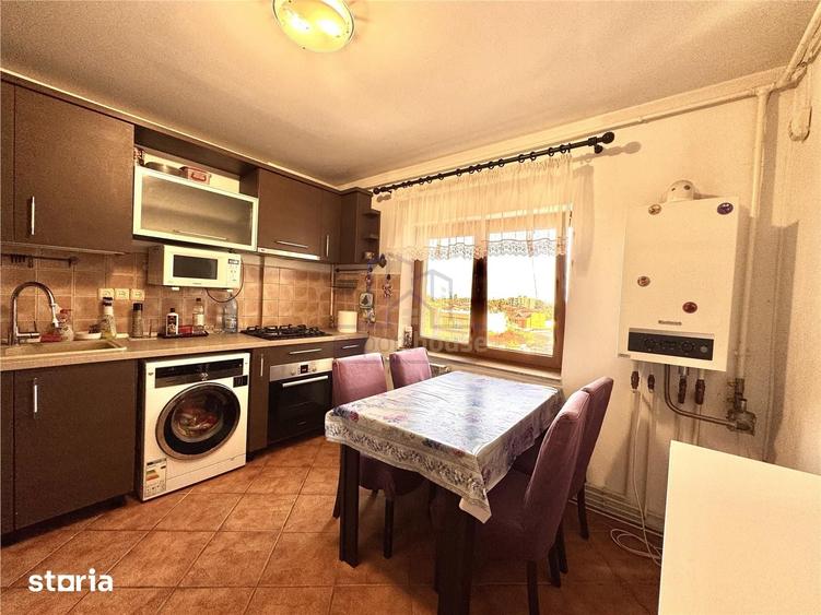 Apartament cu 3 camere decomandat în Cantacuzino