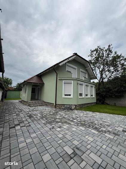 Casă cu 5 camere cu Teren 357 Mp în Grădiște