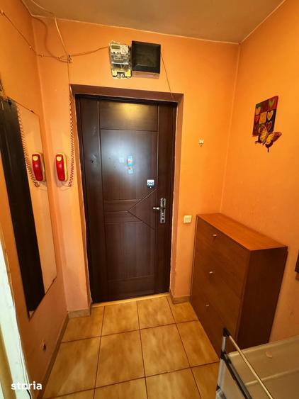 Apartament cu 2 camere semidecomandat în Pantelimon