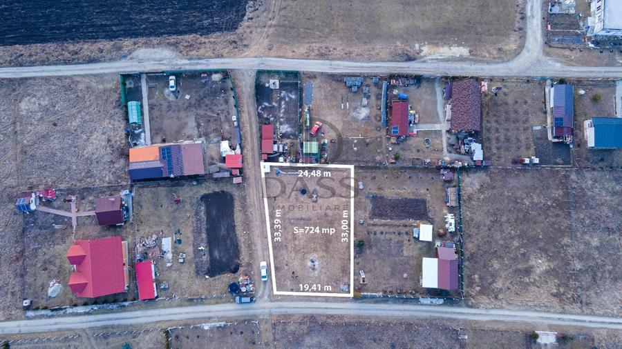 Teren Construcții extravilan de 724 mp, în Nord