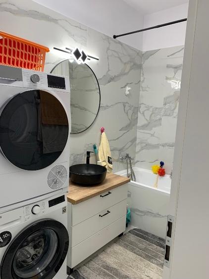 Apartament cu 3 camere decomandat, mobilat în Central