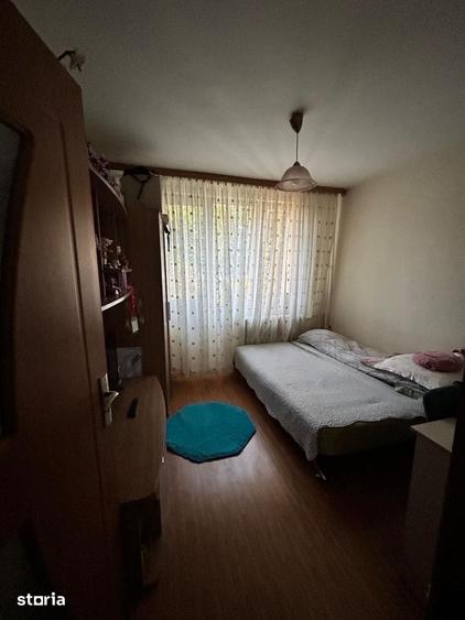 Apartament cu 3 camere decomandat în Drumul Taberei