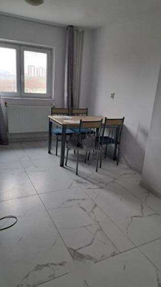 Apartament cu 2 camere semidecomandat, mobilat în Tineretului
