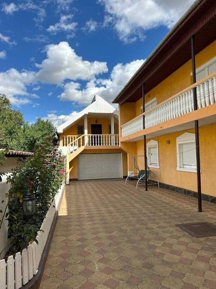 Casă cu 4 camere în Exterior Vest