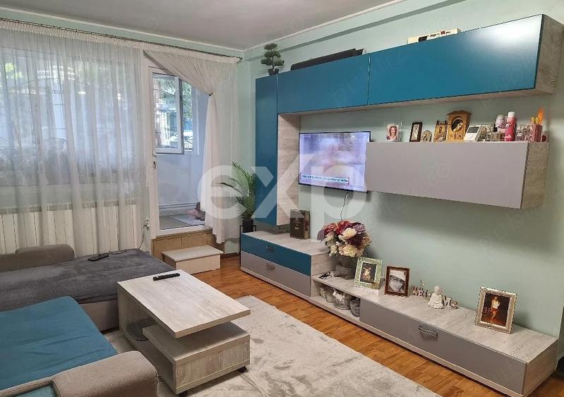 De vânzare apartament 2 camere decomandate, 60 m2, str.Ferdinand, Jud Constanta - 1
