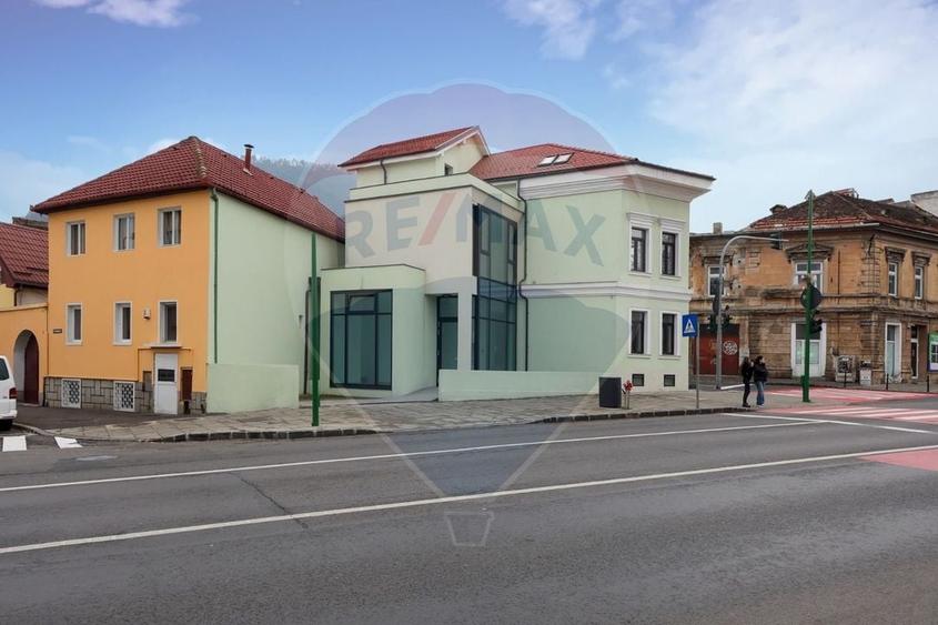 Spațiu comercial, de 240 mp, în Blumăna