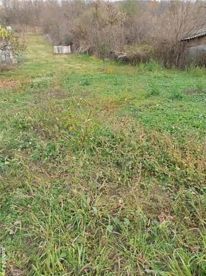 Teren de 1400 mp, în Budeasa