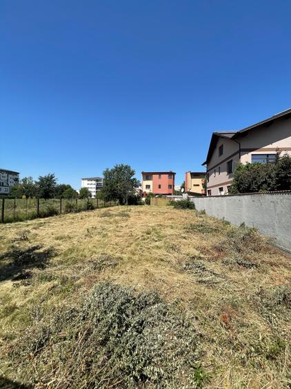 Teren Construcții intravilan de 704 mp, în Ozana