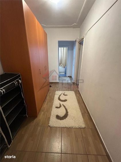 Apartament cu 3 camere decomandat în Alexandru cel Bun