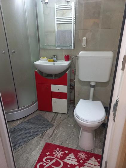 Apartament cu 2 camere decomandat în Craiovei