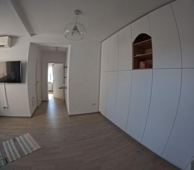 Apartament cu 2 camere semidecomandat în Cișmigiu