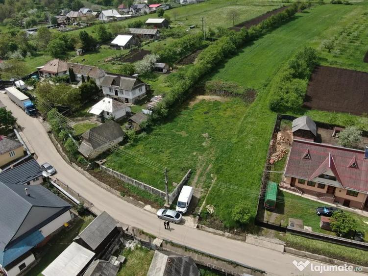 Teren de 5000 mp, în Valea Arini