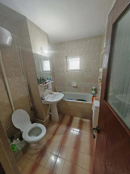 Apartament cu 2 camere decomandat în Piața Centrală