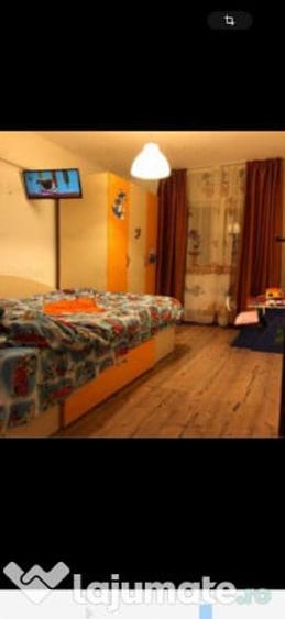 Apartament cu 3 camere decomandat în 9 Mai