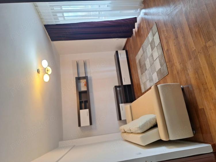 Apartament cu 3 camere semidecomandat, mobilat în Ultracentral