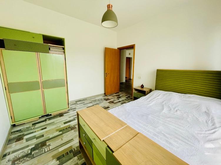 Apartament cu 3 camere decomandat, mobilat în Găvana Platou