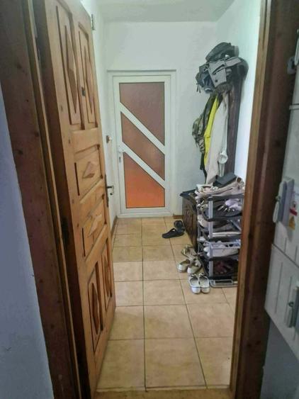 Apartament cu 2 camere semidecomandat în Fetești-Gară