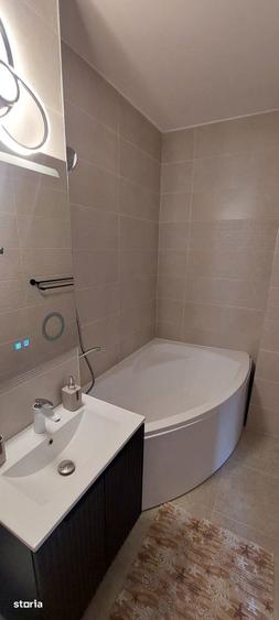 Apartament cu 2 camere, mobilat în Republicii