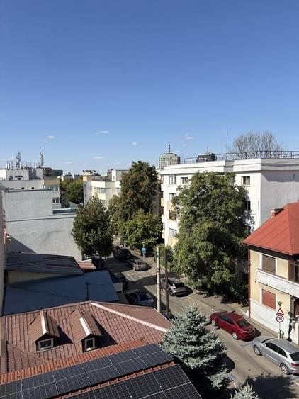 Apartament cu 3 camere decomandat în Beller