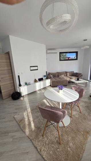 Apartament cu 2 camere decomandat în Băneasa