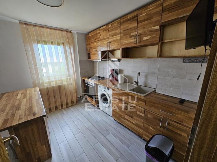 Apartament cu 4 camere decomandat în Complex Studențesc