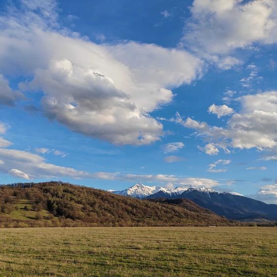 Teren de 1062 mp, în Glăjărie