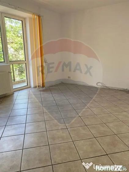 Casă cu 5 camere cu Teren 188 Mp în Vitan