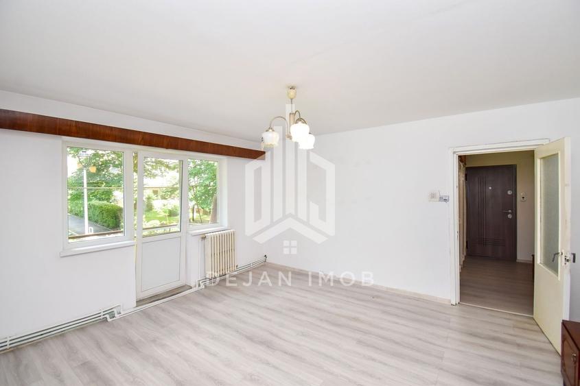 Apartament cu 2 camere semidecomandat în Simeria