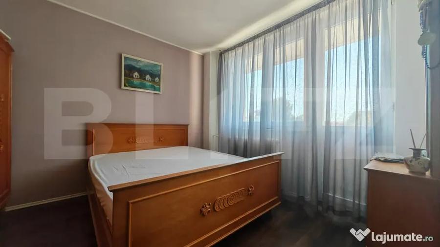 Apartament 4 camere decomandat, etaj intermediar, Splaiul Cr - 13