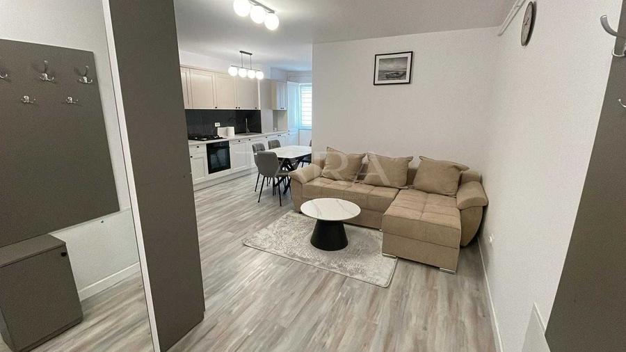 Apartament cu 3 camere decomandat, mobilat în Florești — fotografia 2