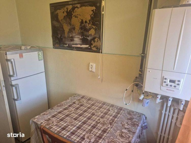Apartament cu 2 camere decomandat în Petros