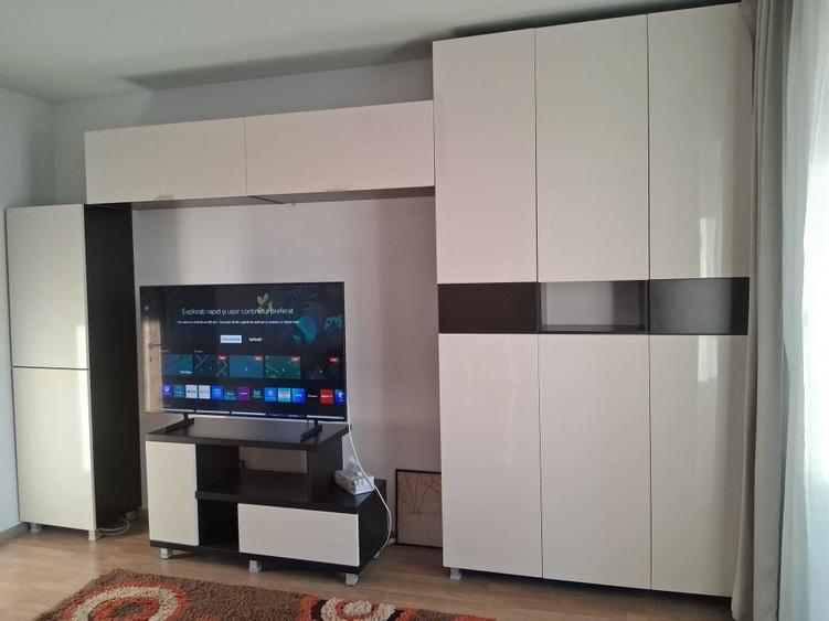 Apartament cu 2 camere decomandat în Antiaeriană