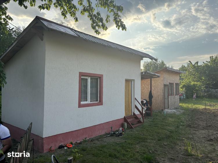 Casă cu 1 camere cu Teren 1291 Mp în Bănești