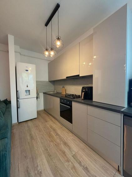 Apartament cu 2 camere decomandat, mobilat în Aradului