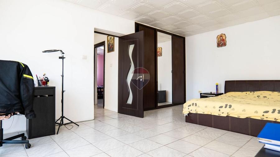 Casă individuală cu 5 camere cu Teren 258 Mp în Nord-Est